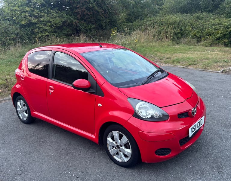 image for Toyota, AYGO, Hatchback, 2011, Manual, 998 (cc), 5 doors