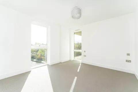 Park Royal 2 Bedroom To Let