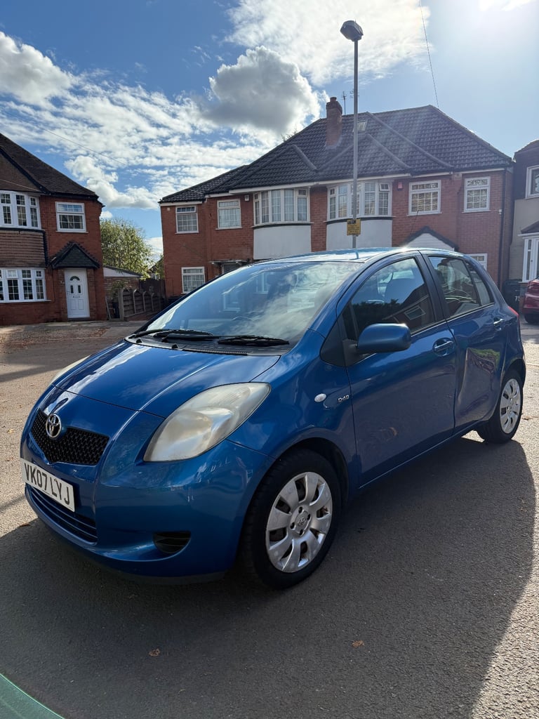 AUTOMATIC 2007 Toyota yaris 1364CC - 2 Keys - 107k Miles - Ready To Go