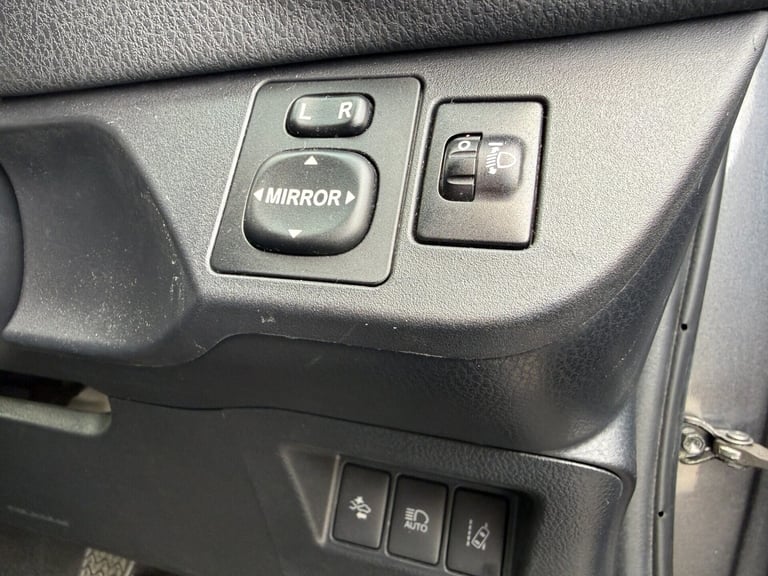 2018 Toyota Yaris VVT-I EXCEL Hatchback Petrol Manual