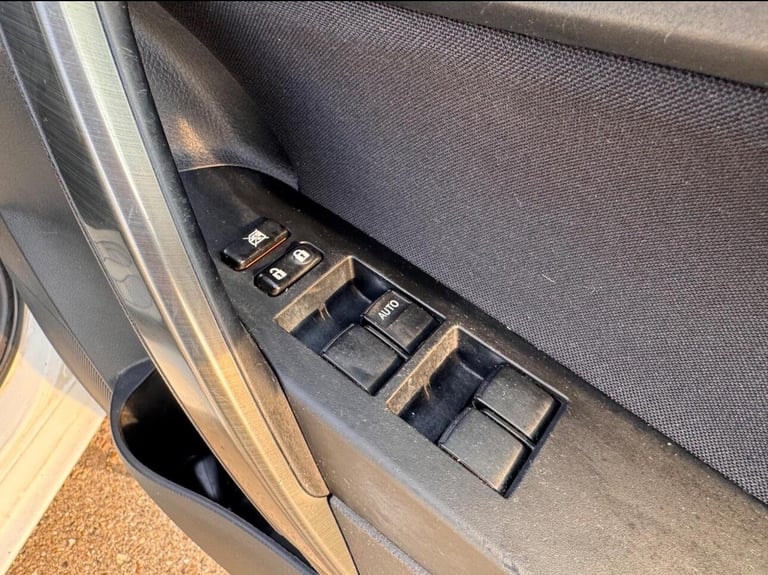 2014 Toyota Auris 1.6 V-Matic Icon Euro 5 5dr HATCHBACK Petrol Manual