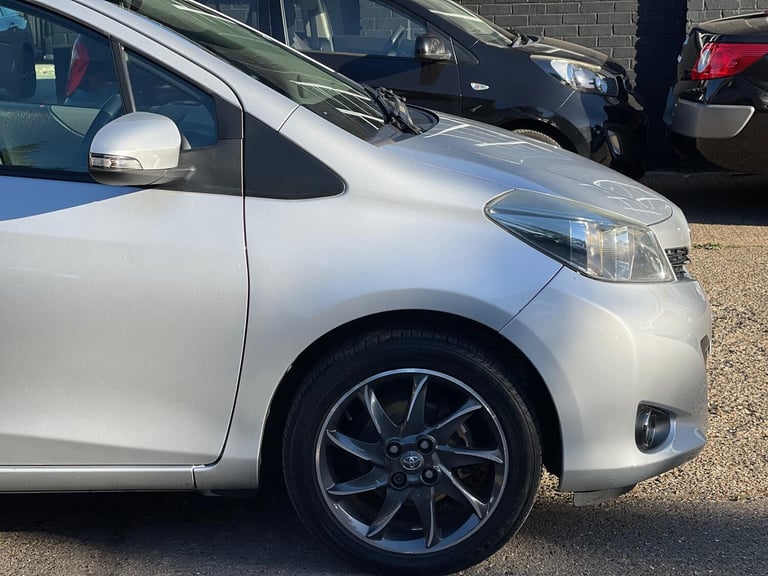 TOYOTA YARIS 1.3 Dual VVT-i Trend 2012