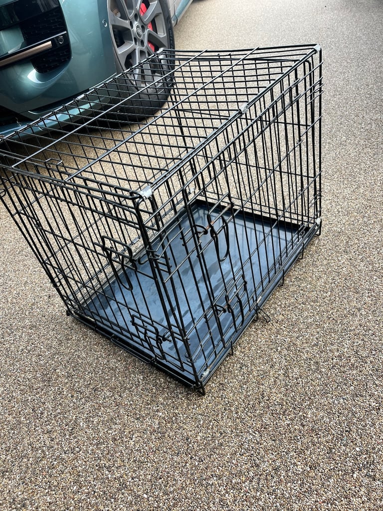 Dog metal crate 