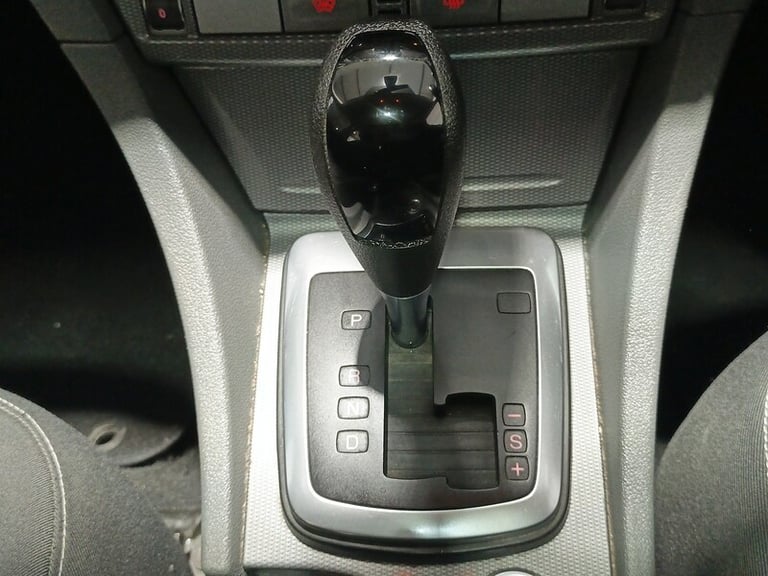 2010 Ford Focus 1.6 Titanium 5dr Auto HATCHBACK PETROL Automatic