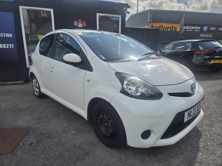 TOYOTA AYGO 1.0 VVT-i + Euro 5 5dr 2013