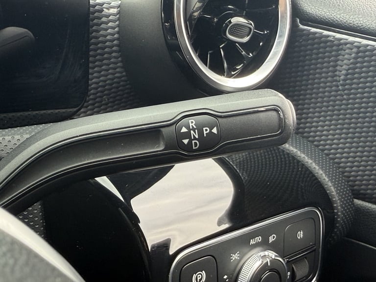 MERCEDES-BENZ A CLASS 1.5 A180d Sport 2019