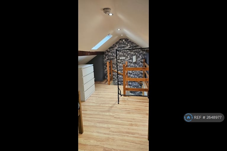 5 bedroom house in Bentley New Drive, Walsall, WS2 (5 bed) (#2648977)