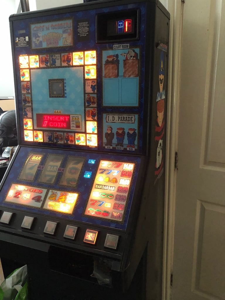 Gaming machine cops n robbers 💰