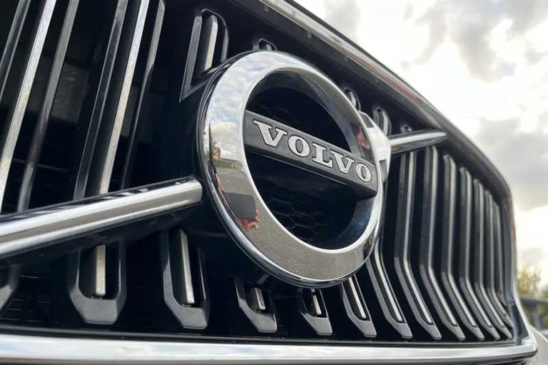 2018 Volvo XC40 2.0 D4 Inscription SUV 5dr Diesel Auto AWD Euro 6 (s/s) (190 ps) SUV Diesel Autom...