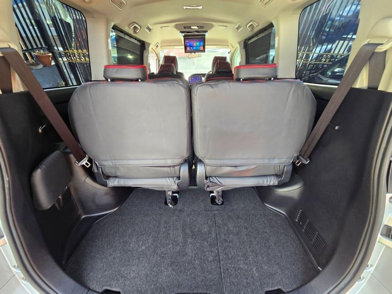 WE HAVE 6 MORE VOXY HYBRID AVAILABLE