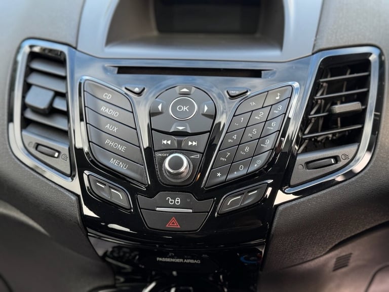 2015 Ford Fiesta 1.0T EcoBoost Zetec Hatchback 5dr Petrol Powershift Euro 6 (100 ps) Hatchback Pe...