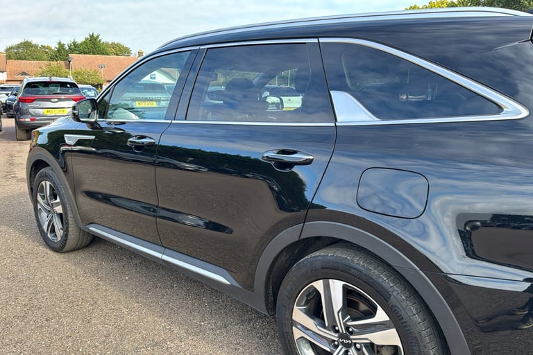  Kia Sorento 1.6 H T Gdi 3 Suv 5dr Petrol Hybrid Auto Awd Euro 6 s/s 226 Bhp