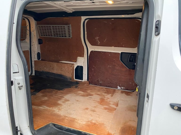2019 Peugeot Expert 2.0 BlueHDi 1400 Professional Standard Panel Van MWB Euro 6 (s/s) 6dr PANEL V...