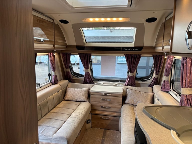 2017 Swift Challenger Hi-Style 560 Rear Island Fixed Bed 12 Months Warranty