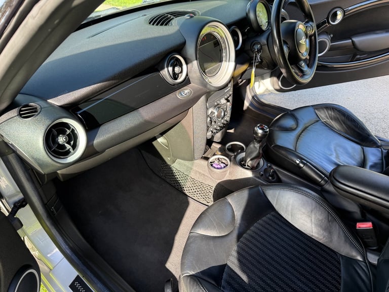 Mini, ROADSTER, Convertible, 2012, Manual, 1995 (cc), 2 doors