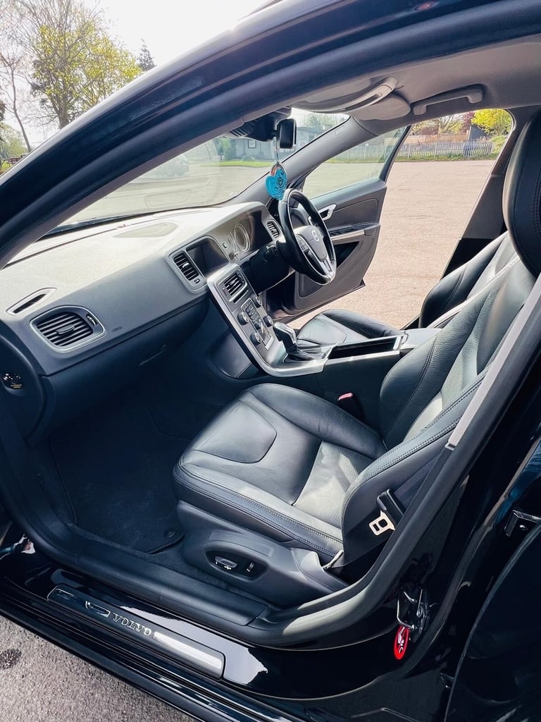 Volvo v60 t4 1.6 petrol ulez free leather cruise control reverse camera 