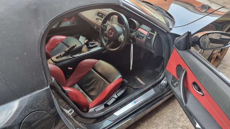 Bmw z4 2.0i breaking sapphire black 