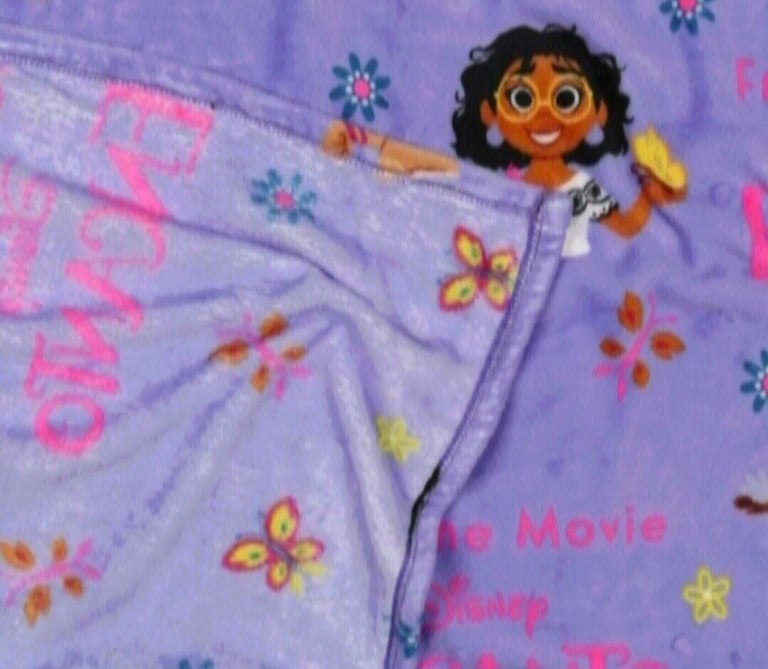 Encanto by Disney fleece blanket soft warm cosy throw 150cm x 120cm brand new with tags 