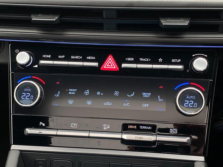  Hyundai Santa Fe 1.6 h T-GDi Calligraphy Auto 4WD Euro 6 (s/s) 5dr (6Seat) Petrol/Electric Hybri...