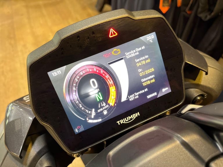 2025 Triumph Speed Triple 1200 RS PREMIUM COLOUR Petrol red 6 Speed