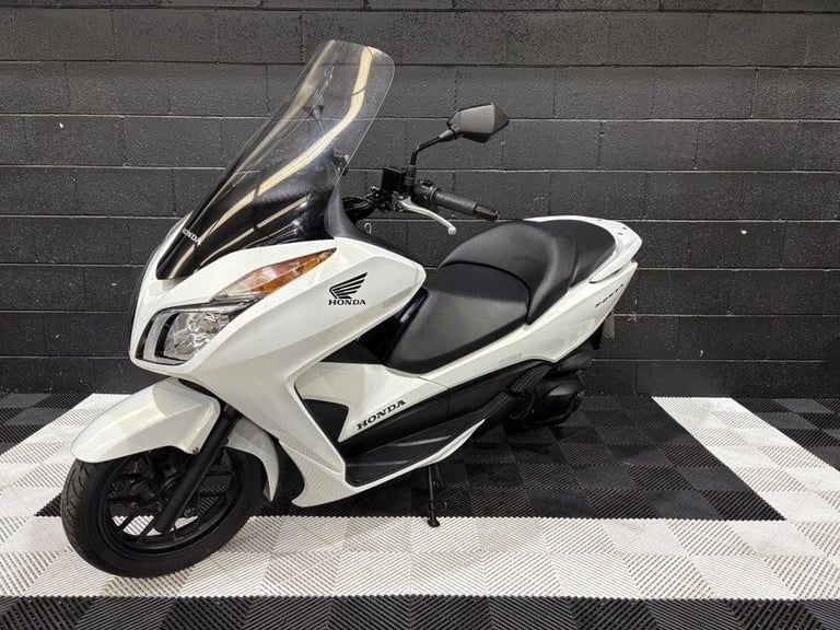 2016 66 HONDA FORZA 300 FINANCE SPECIALISTS APPLY NOW