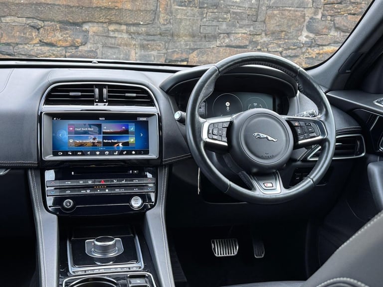 2017 Jaguar F-Pace 3.0 D300 V6 S Auto AWD Euro 6 (s/s) 5dr ESTATE Diesel Automatic