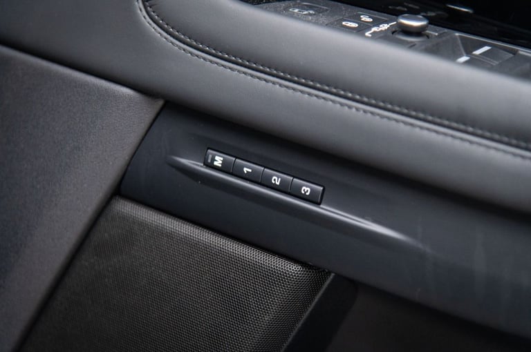 2019 Land Rover Range Rover Evoque 2.0 D180 R-Dynamic HSE SUV 5dr Diesel Auto 4WD Euro 6 (s/s) (1...