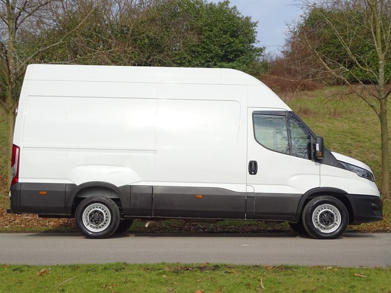 2021 Iveco Daily 2.3D HPI 14V 35S 3520 Panel Van 5dr Diesel Manual MWB High Roof Euro 6 (s/s Pane...