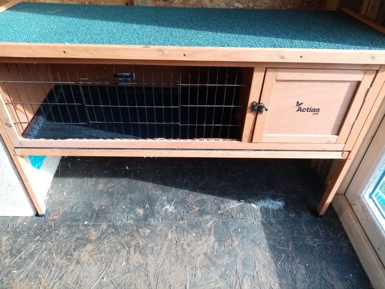 image for Guinea pig hutch, run and accessories
