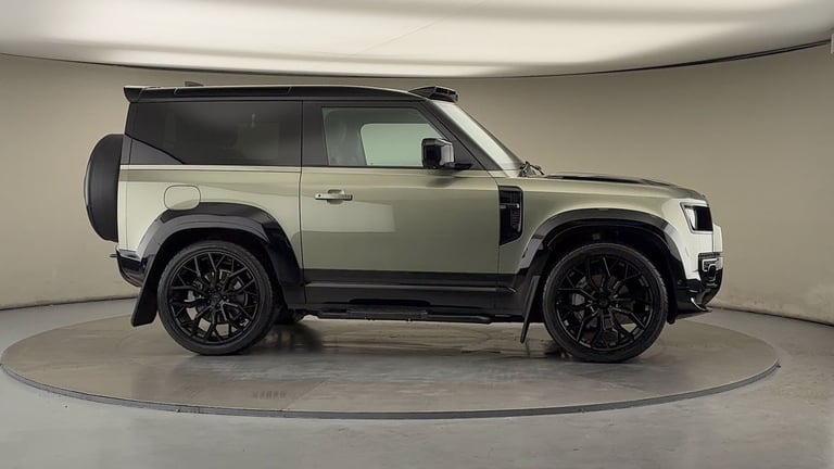 2024 Land Rover Defender 3.0 D300 X-Dynamic HSE 90 3dr Auto ESTATE DIESEL Automatic