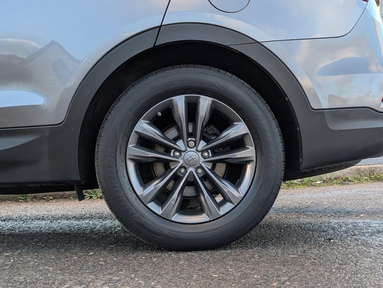 2016 Hyundai Santa Fe 2.2 CRDi Blue Drive Premium 4WD Euro 6 (s/s) 5dr ESTATE Diesel Manual