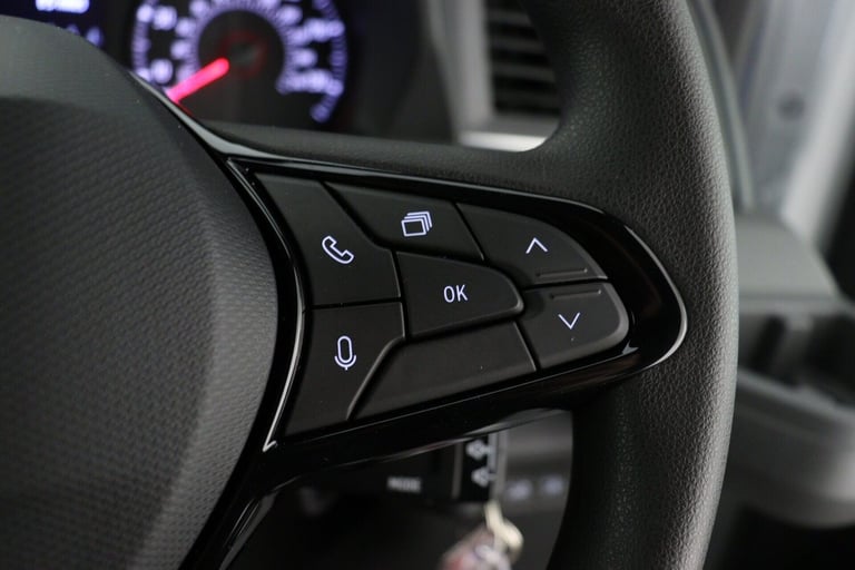 2025 Renault Master LM35 Blue dCi 150 Advance Medium Roof Van Auto PANEL VAN DIESEL Automatic