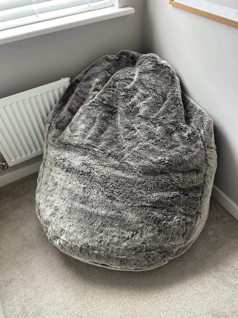 Icon Giant Faux Fur Dream Lounger Bean Bag, Arctic Wolf Grey (RRP £160)