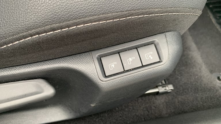 2022 Vauxhall Mokka Electric 50kWh Ultimate SUV 5dr Electric Auto (136 ps) SUV Electric Automatic