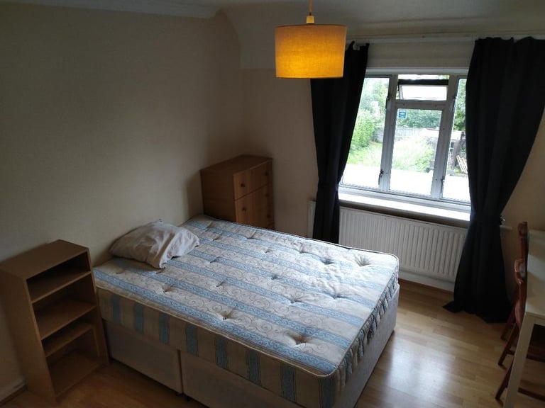 Cosy Double Room in East Acton with All Bills and Wi-Fi, Zone2