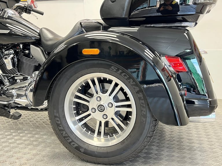 2022 Harley Davidson Tri Glide 114 Trike 8000 Miles