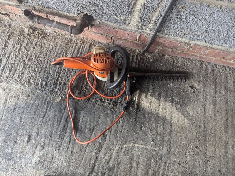 Bargain / hedge trimmer 