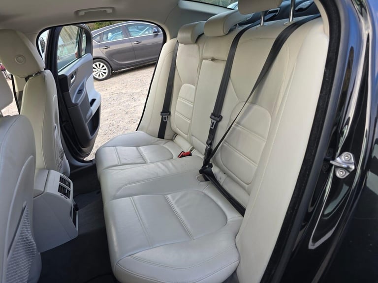 2016 Jaguar XE 2.0d Prestige Auto Euro 6 (s/s) 4dr Saloon Diesel Automatic