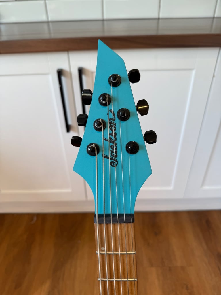 Jackson Pro Series Signature Misha Mansoor Juggernaut HT6, blue frost.