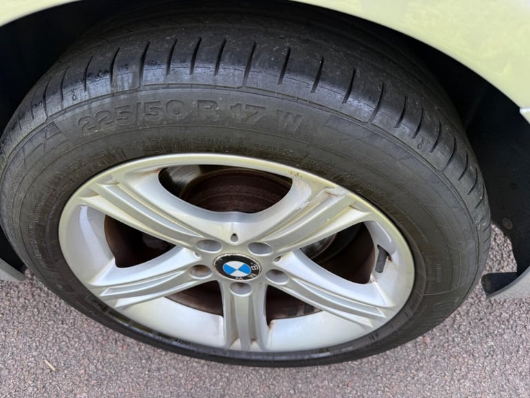  BMW 3 Series 2.0 320i SE Auto xDrive Euro 5 (s/s) 4dr Petrol Automatic