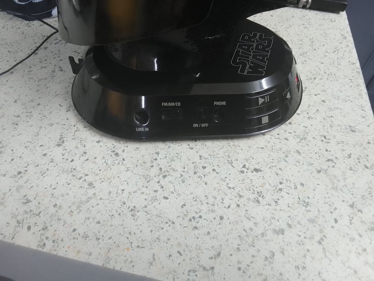 DARK VADER HEMLET RADIO CD PLAYER