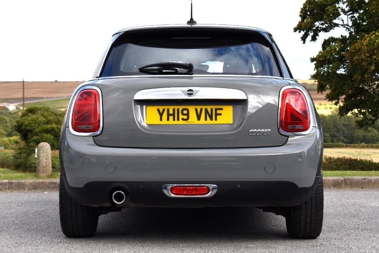 2019 MINI Hatch 1.5 Cooper Exclusive II 5dr Auto HATCHBACK PETROL Automatic