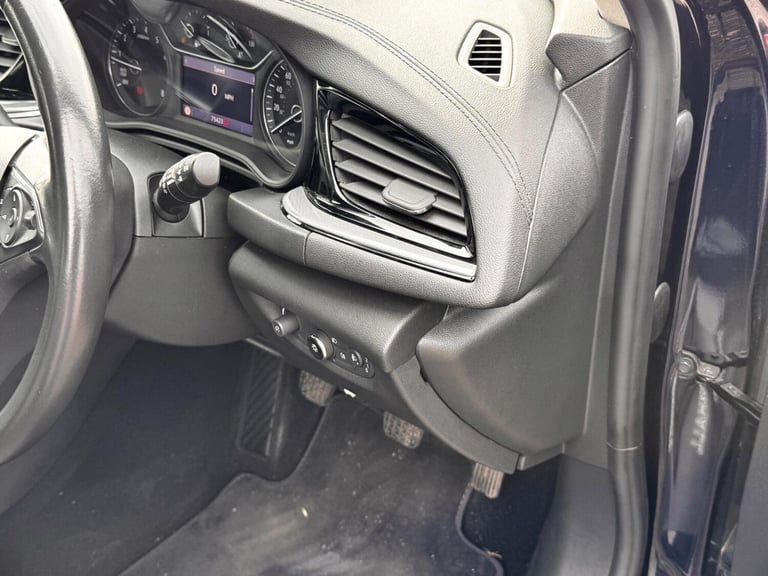 2019 Vauxhall Insignia 1.5T [165] Design Nav 5dr HATCHBACK PETROL Manual