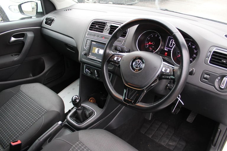 2016 Volkswagen Polo 1.2 TSI BlueMotion Tech Match Euro 6 (s/s) 5dr HATCHBACK Petrol Manual