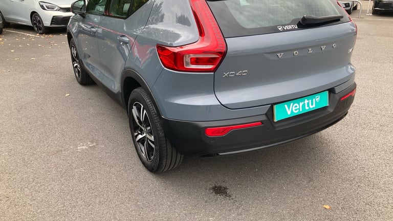 2022 Volvo XC40 2.0 B4P Plus Dark 5dr AWD Auto Petrol Estate Estate Petrol Automatic