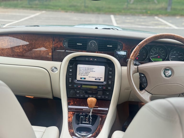 2003 Jaguar XJ XJ6 3.0 V6 SE 4dr Auto SALOON Petrol Automatic