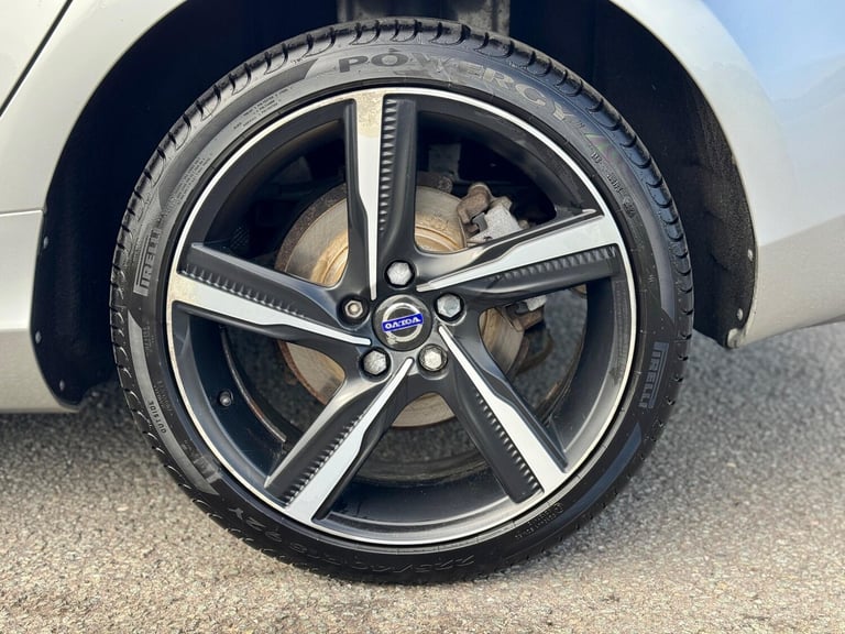 2016 Volvo V40 2.0 D4 R-Design Lux Nav Auto Euro 6 (s/s) 5dr HATCHBACK Diesel Automatic