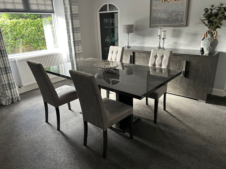 Modern Italian Grey Gloss Dining Table and 4 Chairs