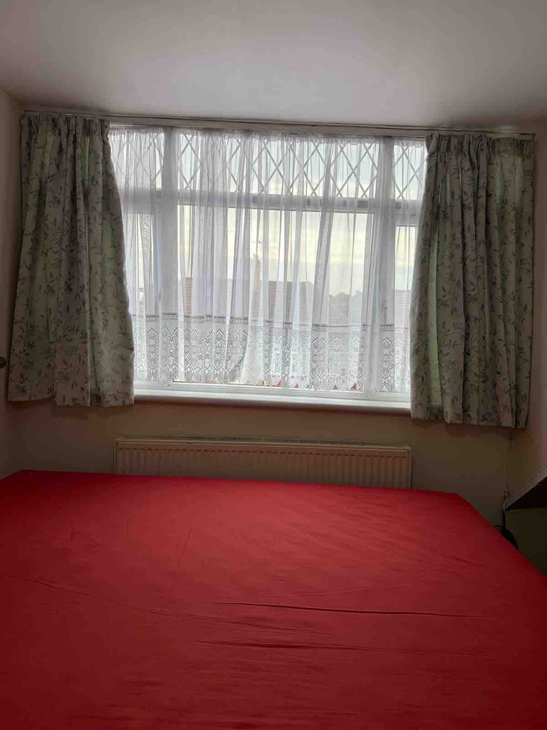 1 bedroom in Woodfield Avenue, HA0