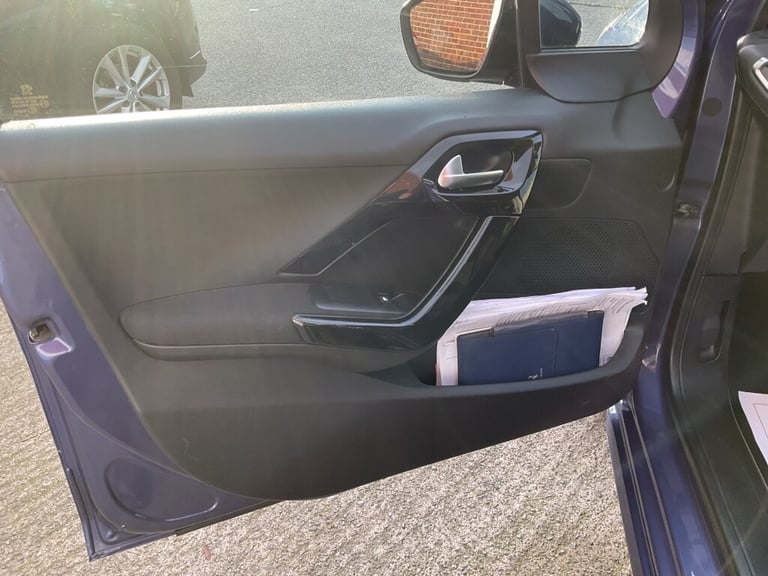 2015 Peugeot 208 1.4 HDi Allure 5dr HATCHBACK DIESEL Manual